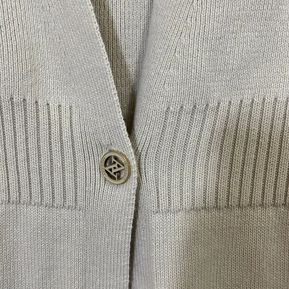 Adrienne Vittadini cream colored sweater vest. Size Medium - Picture 5 of 7